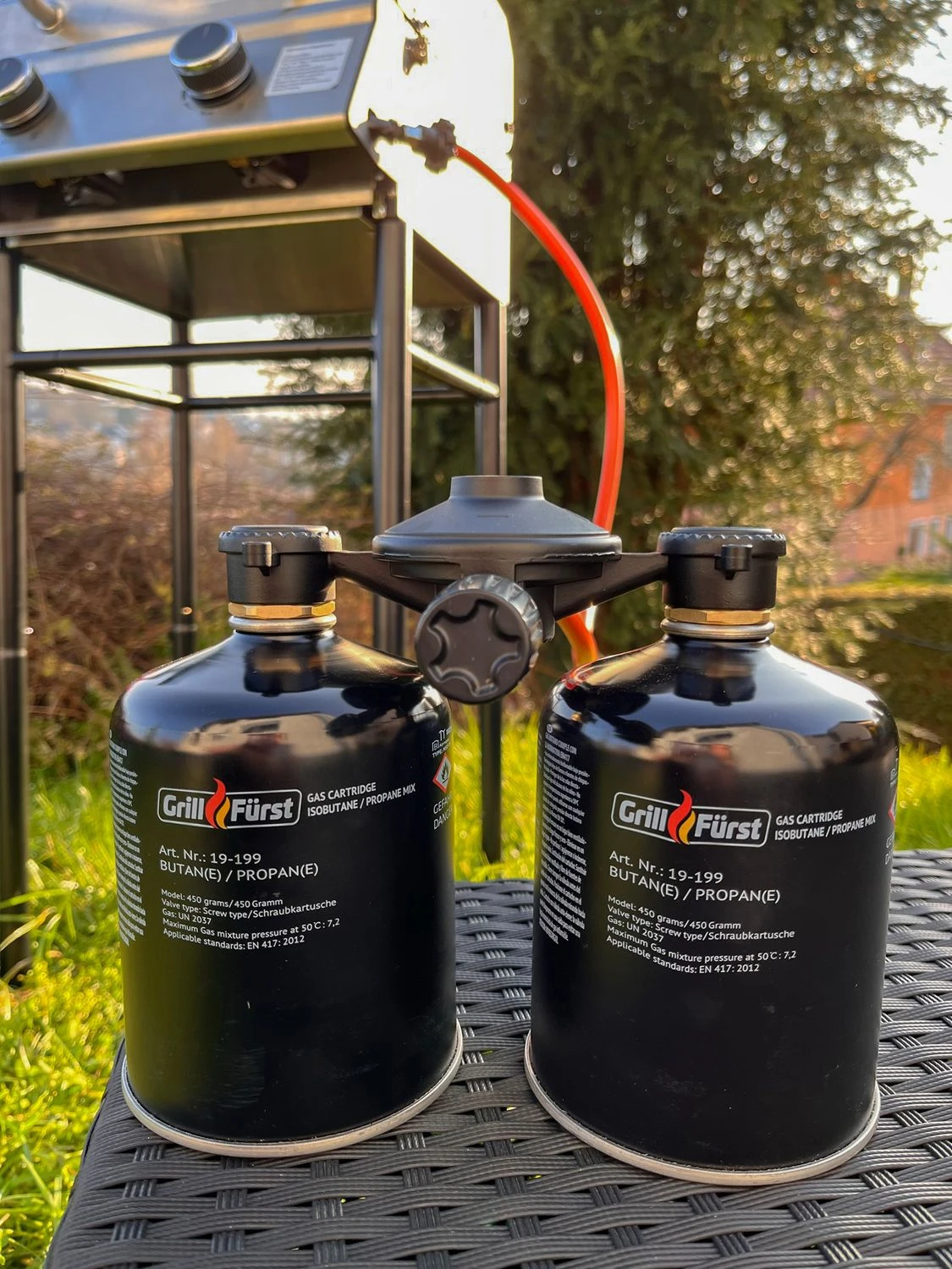 Grillfürst Kombi Kartuschen-Druckregler 50 Mbar - Für Den Anschluss Von 2 Gaskartuschen 6 Grillfürst Kombi Kartuschen-Druckregler 50 Mbar - Für Den Anschluss Von 2 Gaskartuschen – Bild 4